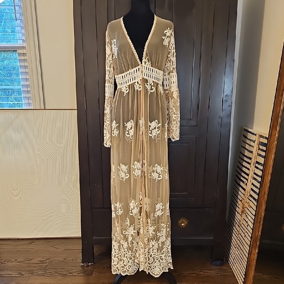 Forever 21 Dresses & Skirts - Forever 21 Cream Floral Lace Maxi Duster Kimono